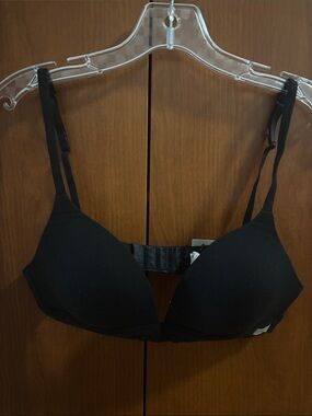 Black Women's T-Shirt Bra - Smooth Padded Support